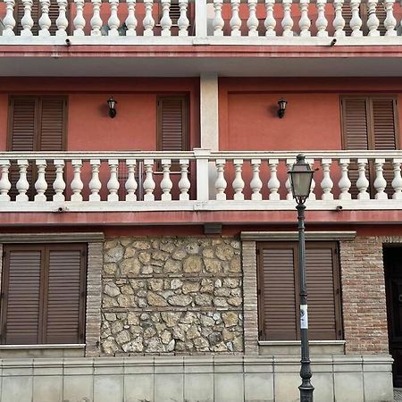 Casa Vacanza Donna Laura Barcellona-Pozzo di Gotto Extérieur photo