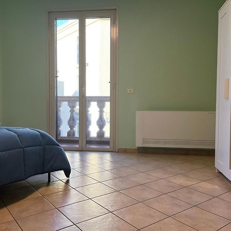 Casa Vacanza Donna Laura Barcellona-Pozzo di Gotto Extérieur photo