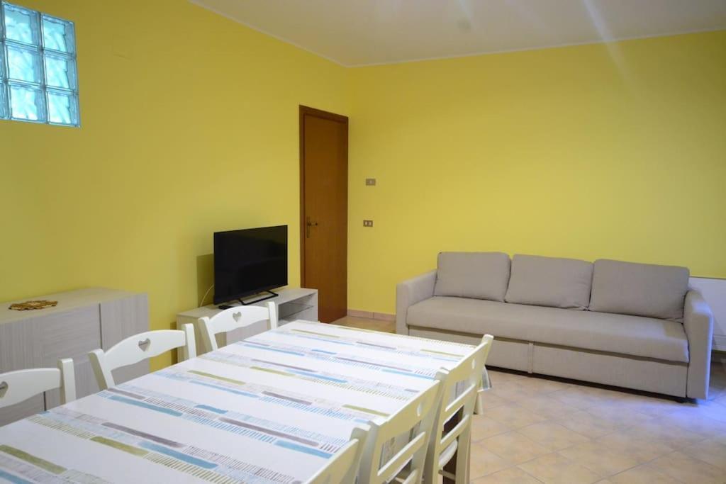 Casa Vacanza Donna Laura Barcellona-Pozzo di Gotto Extérieur photo