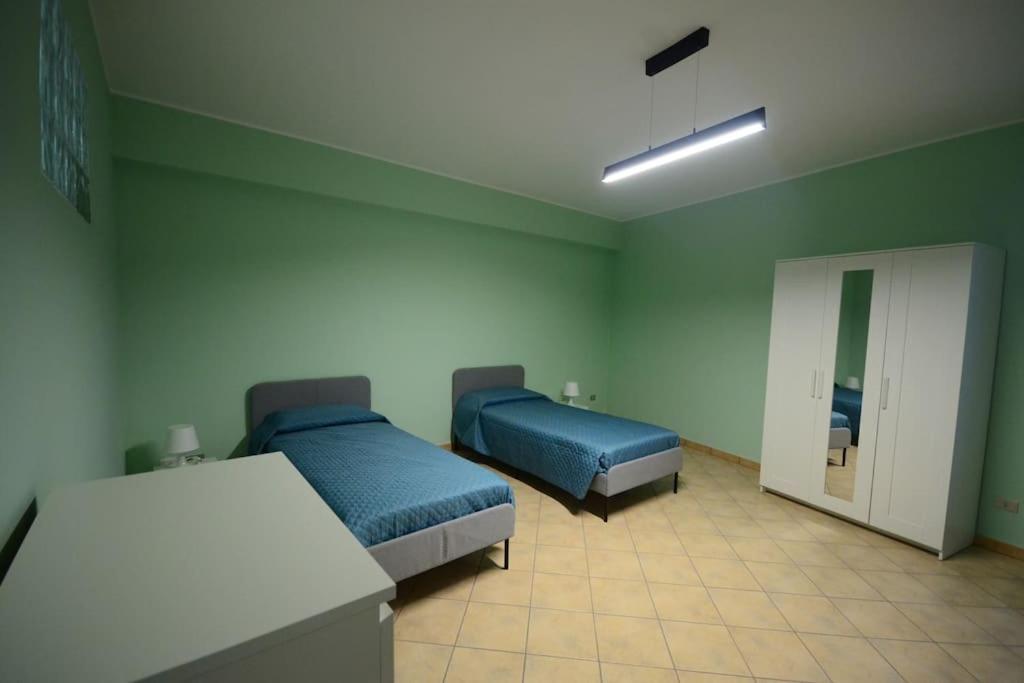 Casa Vacanza Donna Laura Barcellona-Pozzo di Gotto Extérieur photo